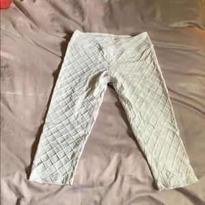 Beyond Yoga white cropped leggings
